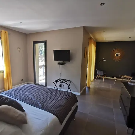 Saona Bed & Breakfast *